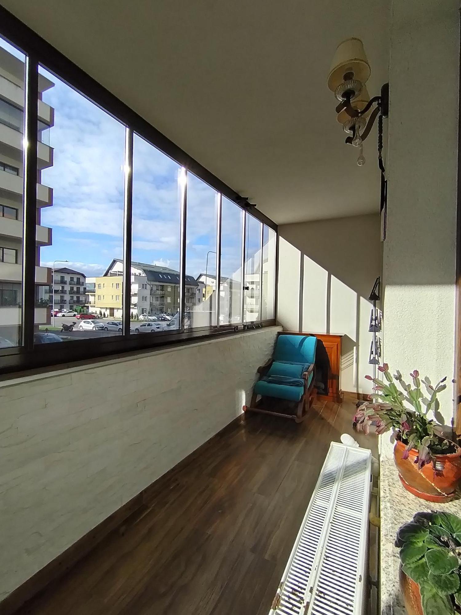 Apartment Luxury Coresi Area